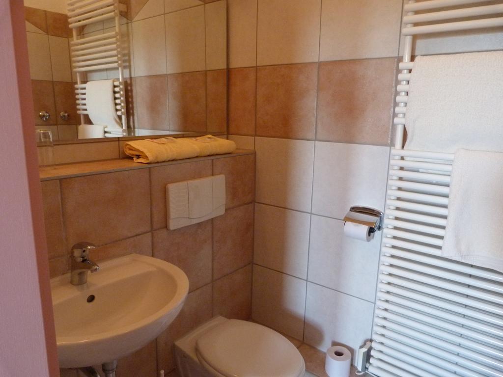 Waldhaus Colditz Garni חדר תמונה